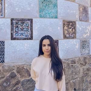 Meet your Posher, Desiree